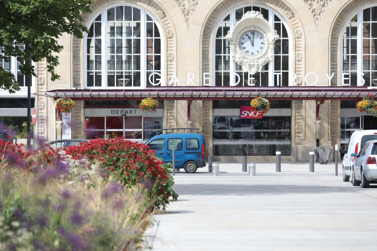 Appartement Cozy Avec Stationnement Gratuit Saint-André-les-Vergers Exteriér fotografie